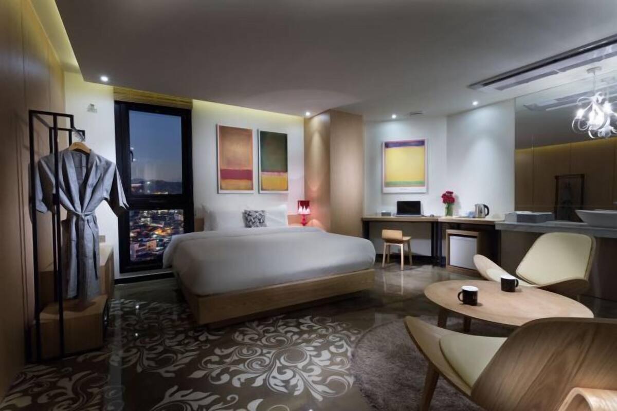 Minibar, in-room safe, desk, blackout drapes