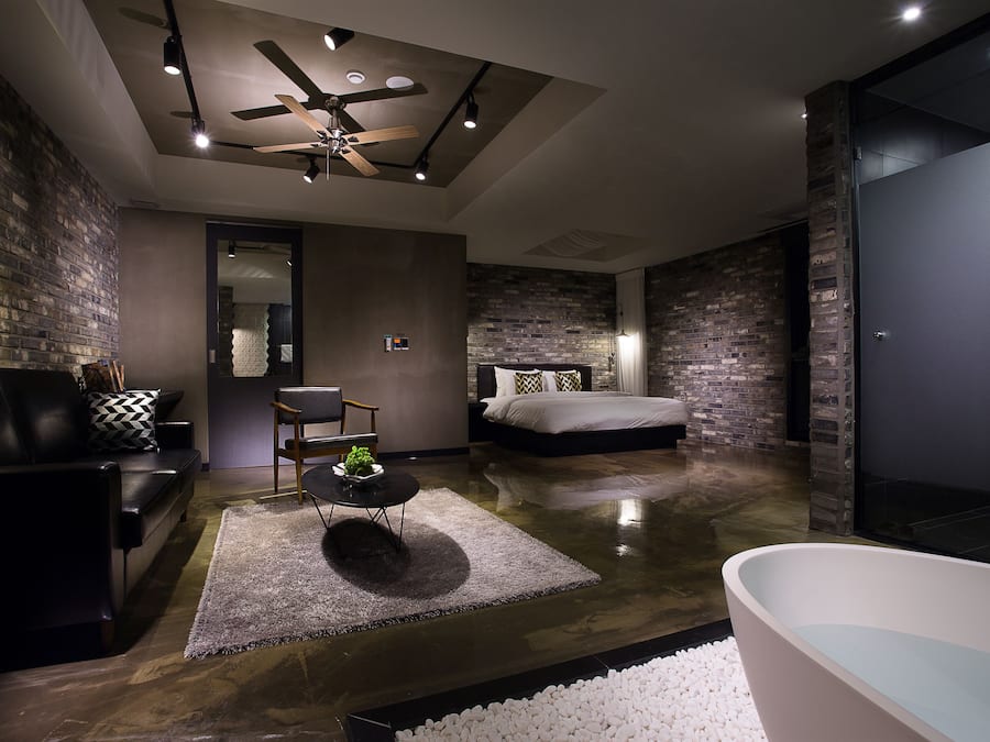 Minibar, in-room safe, individually decorated, individually furnished