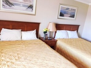 Standard Room, 2 Queen Beds, Kitchen, Ocean View - The Atlantic Hotel (Myrtle Beach)