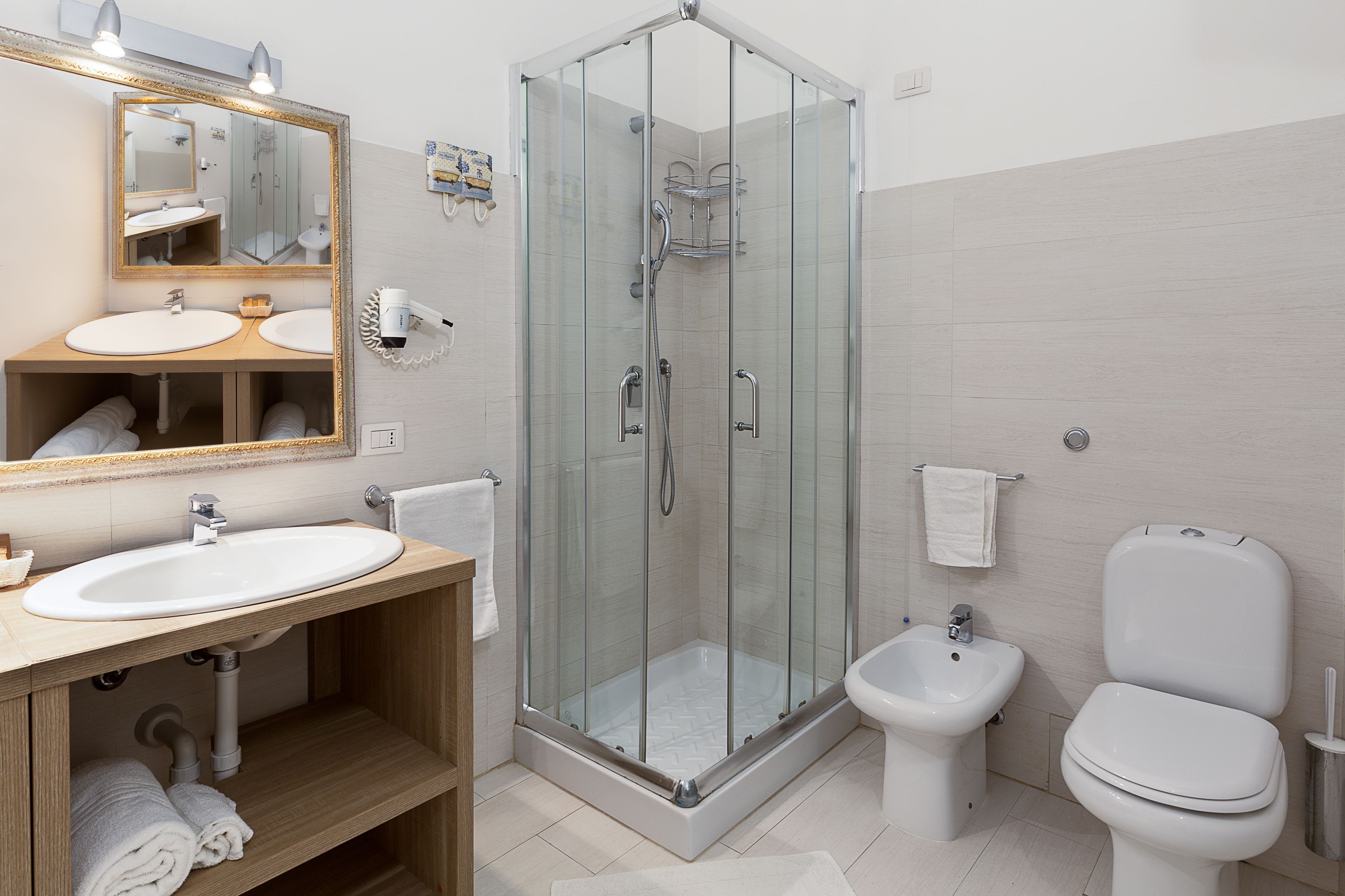 standard apartment, 1 bedroom | bathroom | shower, hair dryer, bidet, towels