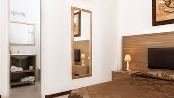 Appartamento con 2 camere da letto e balcone | Una scrivania, insonorizzazione, culle/letti per bambini (a pagamento)