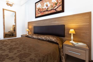 Standard Apartment, 2 Bedrooms | Desk, soundproofing, cots/infant beds, free WiFi