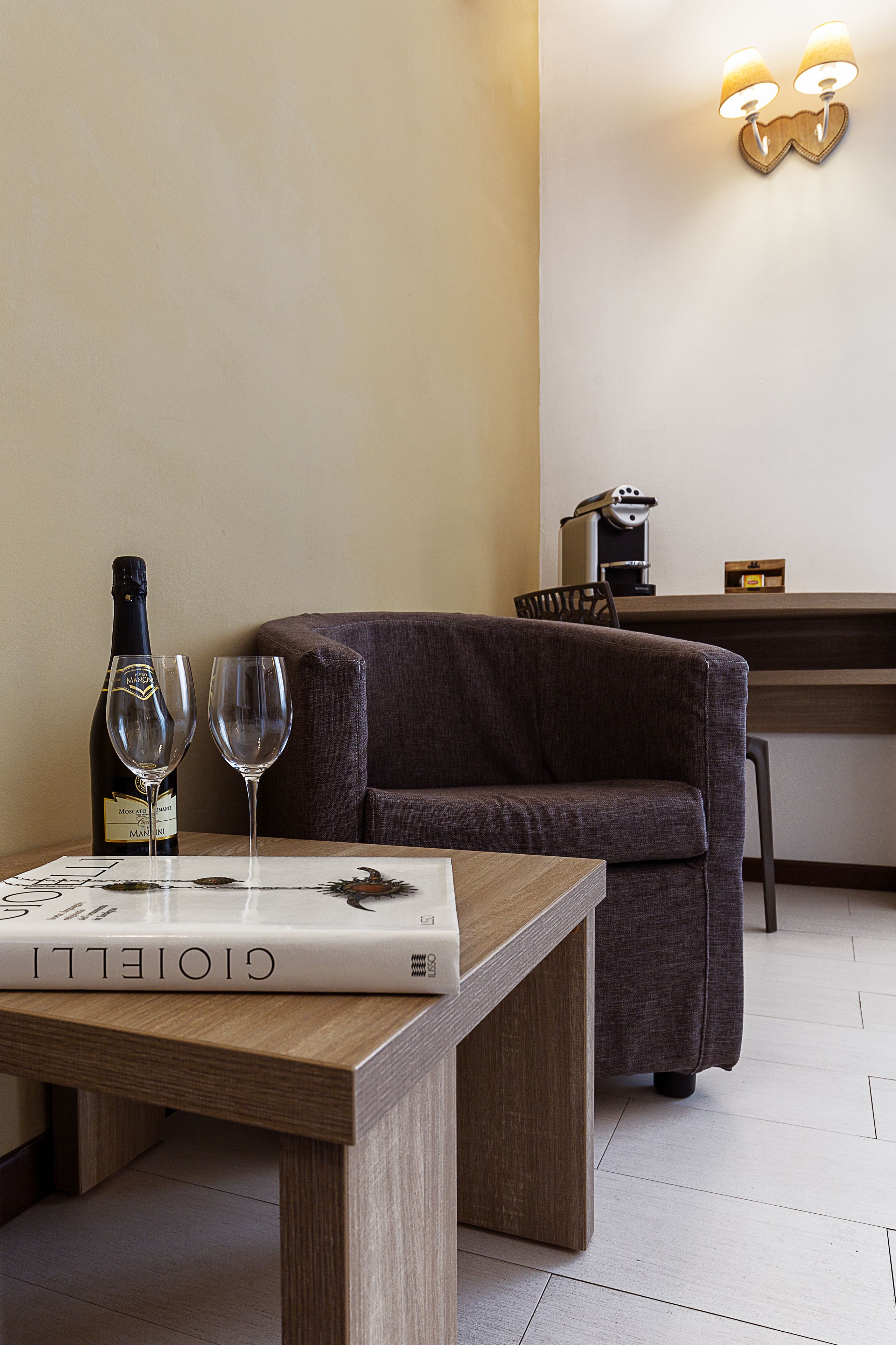 standard studio | living room | lcd tv