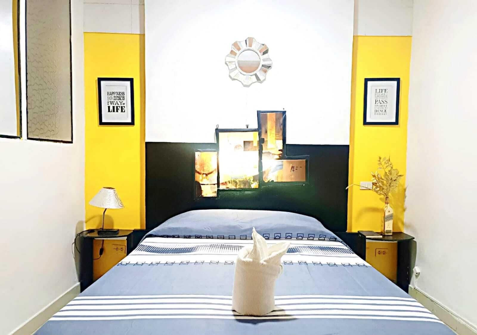 Single Room (with Air Conditioning) | Soundproofing, iron/ironing board, free WiFi, bed sheets