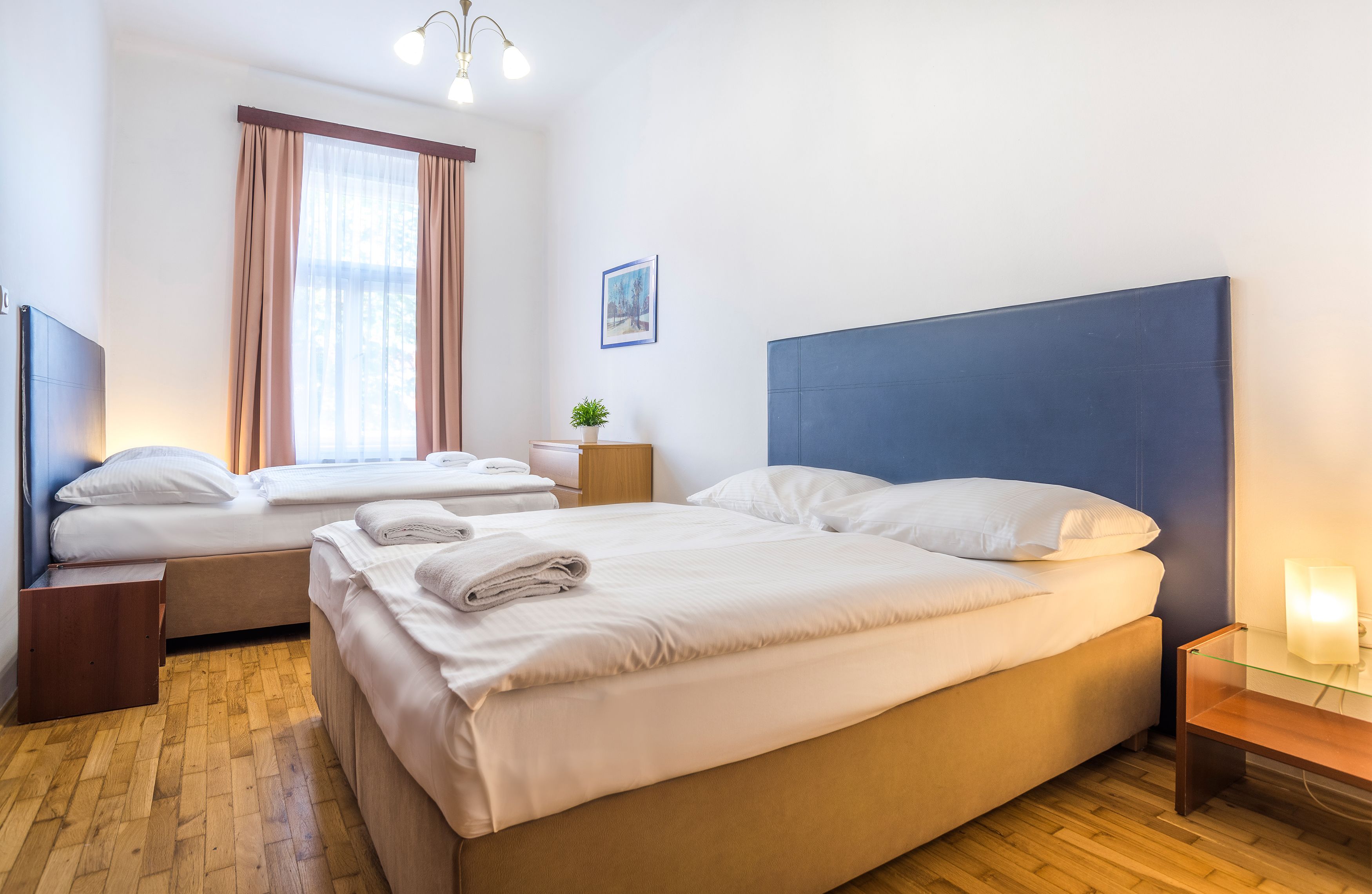Apartamento standard, 2 quartos, cozinha | 1 quarto, ferros/tábuas de passar roupa, Wi-Fi de cortesia
