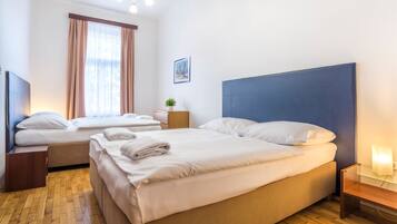 Apartamento standard, 2 quartos, cozinha | 1 quarto, ferros/tábuas de passar roupa, Wi-Fi de cortesia