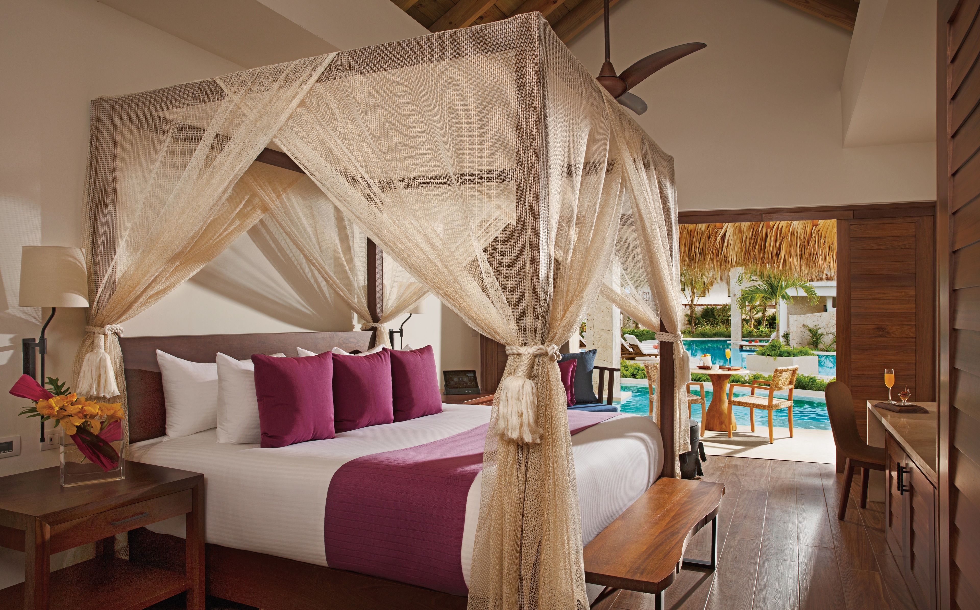 Preferred Club Bungalow Suite Swim Out Pool View King