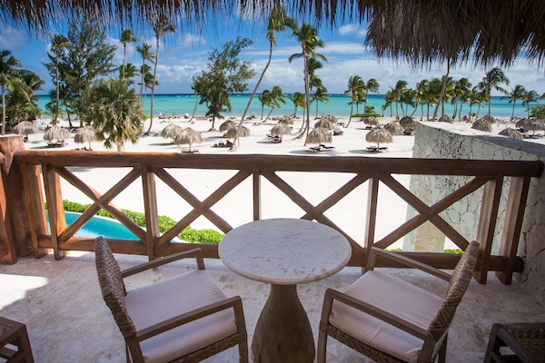 Beach/ocean view