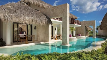 Preferred Club Bungalow Suite Swim Out Pool View King | 1 bedroom, premium bedding, free minibar, in-room safe