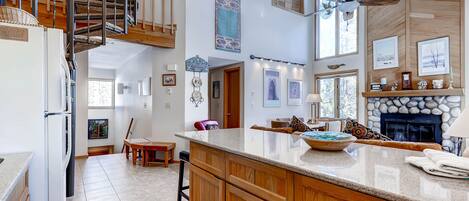 Condo, 2 habitaciones | Cocina privada | Refrigerador y microondas