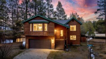 House, 4 Bedrooms | Exterior