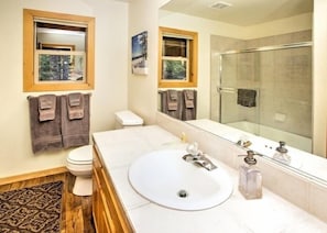 Casa, 4 habitaciones | Baño