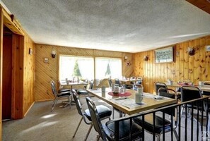 Property amenity - Quiet Bay: Lakeside Escape (Magnetawan)
