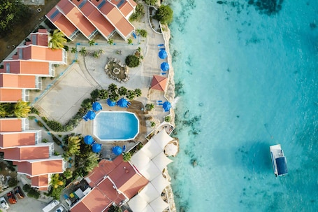 Exterior. Habitat Bonaire