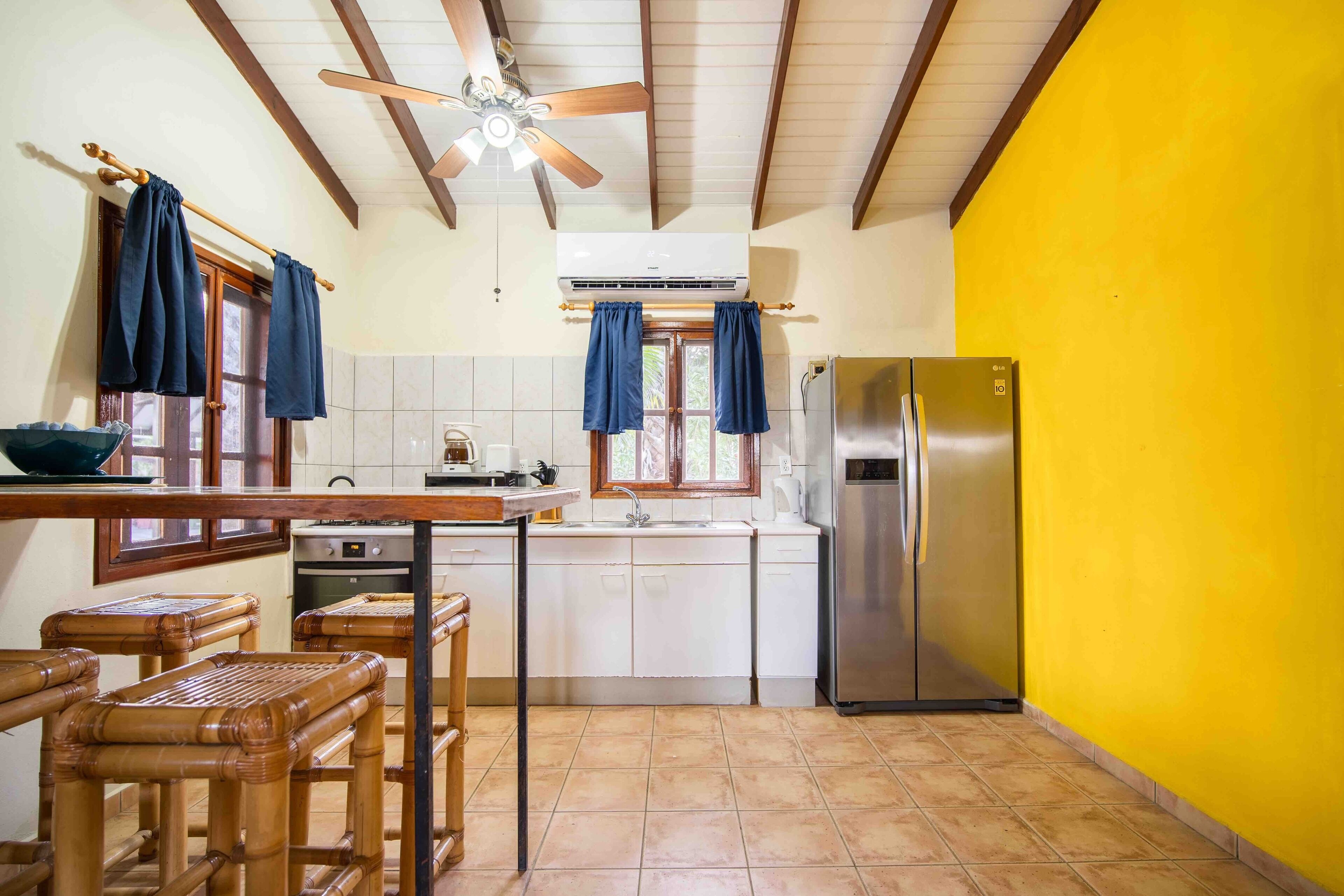 cottage, 2 bedrooms | in-room dining