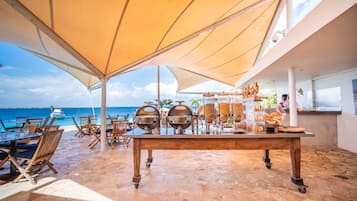 Daily buffet breakfast (USD 20.60 per person)