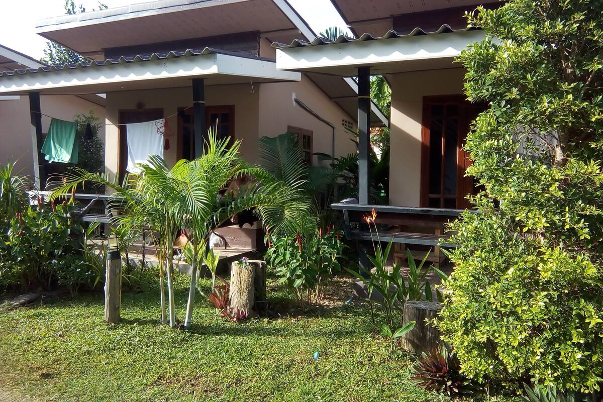 Design Double Room, 1 King Bed, Garden View, Courtyard Area