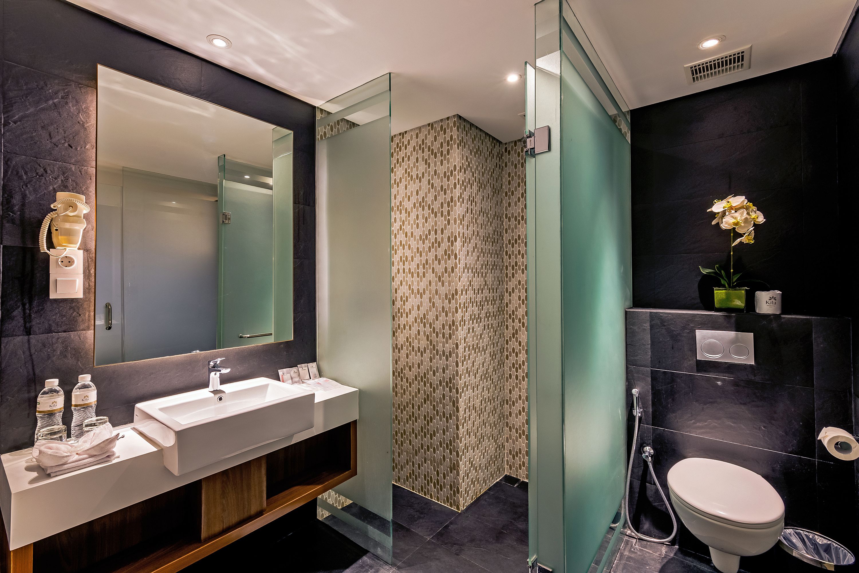 infinity suite room  | bathroom | free toiletries, hair dryer, slippers, bidet