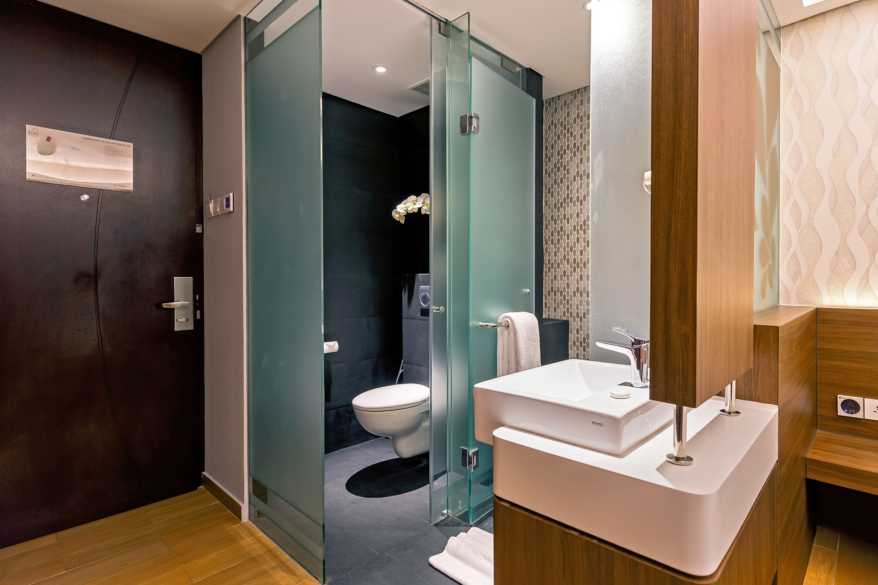 free toiletries, hair dryer, slippers, bidet