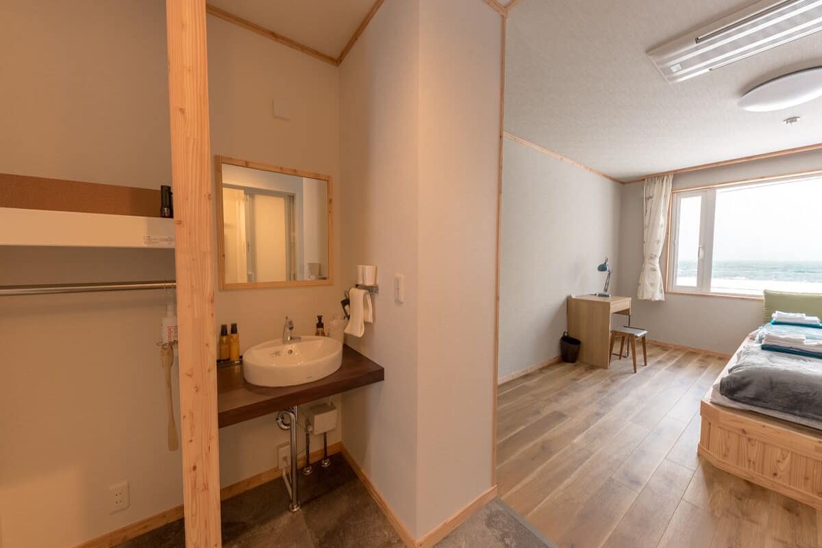 standard twin room(2 single beds), ocean view | 1 bedroom, desk, laptop workspace, free wifi