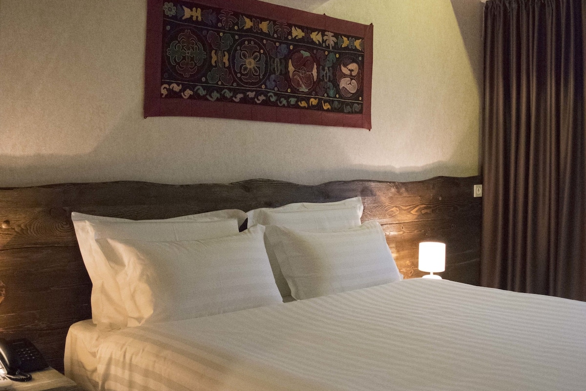 Chambre Double, 1 trĂšs grand lit