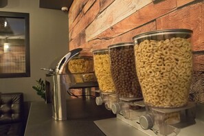 Sarapan prasmanan setiap hari dengan biaya tambahan