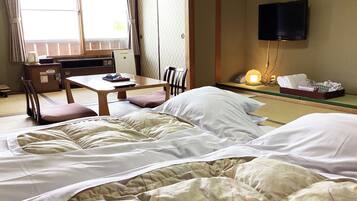 Värdeförvaringsskåp på rummet, mörkläggningsgardiner och ljudisolering