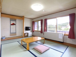 Caja de seguridad en la habitación y cortinas blackout 
