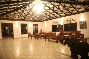 บริเวณนั่งเล่นที่ล็อบบี้