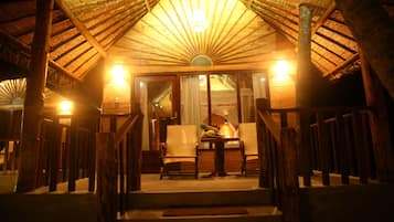 Cabaña Deluxe, vista al mar, frente al mar | Interior