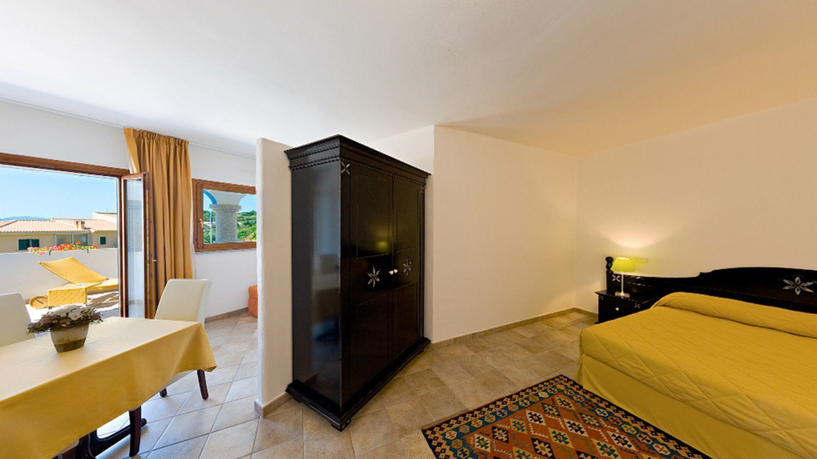 suite | minibar, in-room safe, free cots/infant beds, free wifi