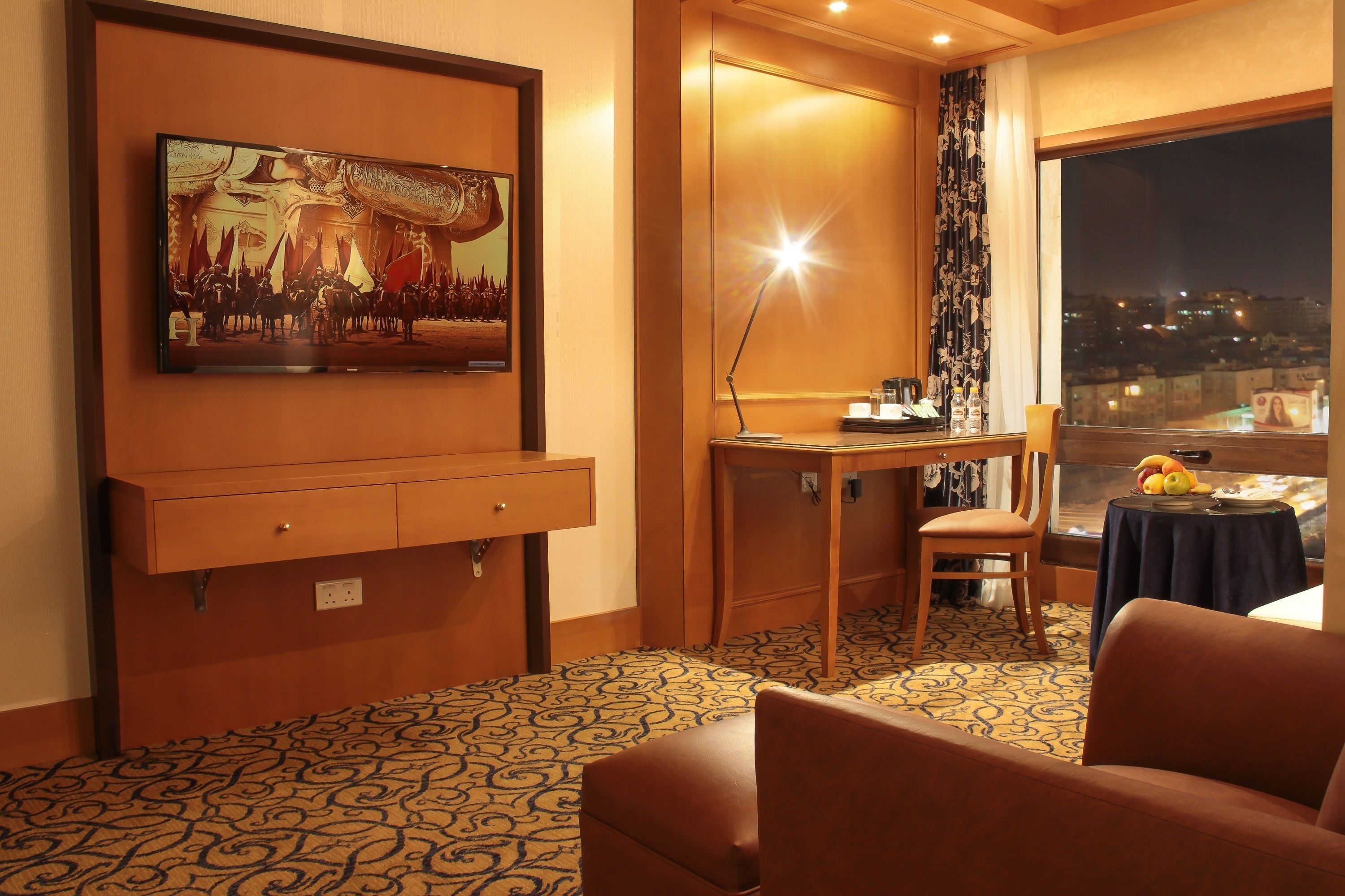 executive suite | living room | 40-inch lcd tv with cable channels, tv