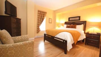 Premier Suite, 1 Bedroom | 1 bedroom, desk, blackout curtains, iron/ironing board