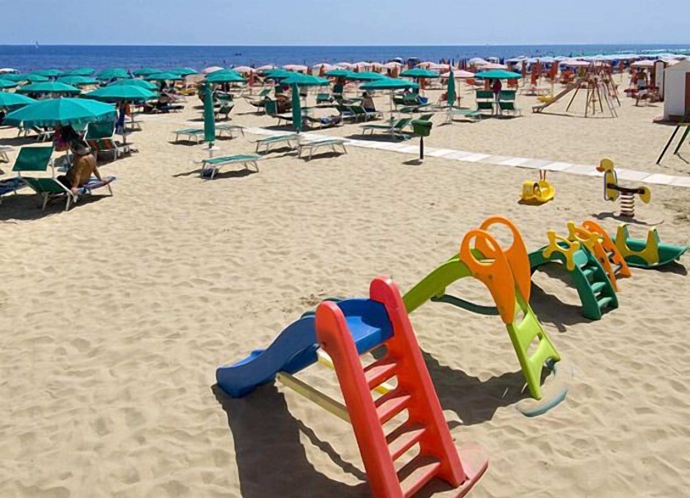 Children’s play area  – outdoor