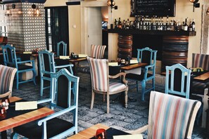 Café da manhã, almoço e jantar