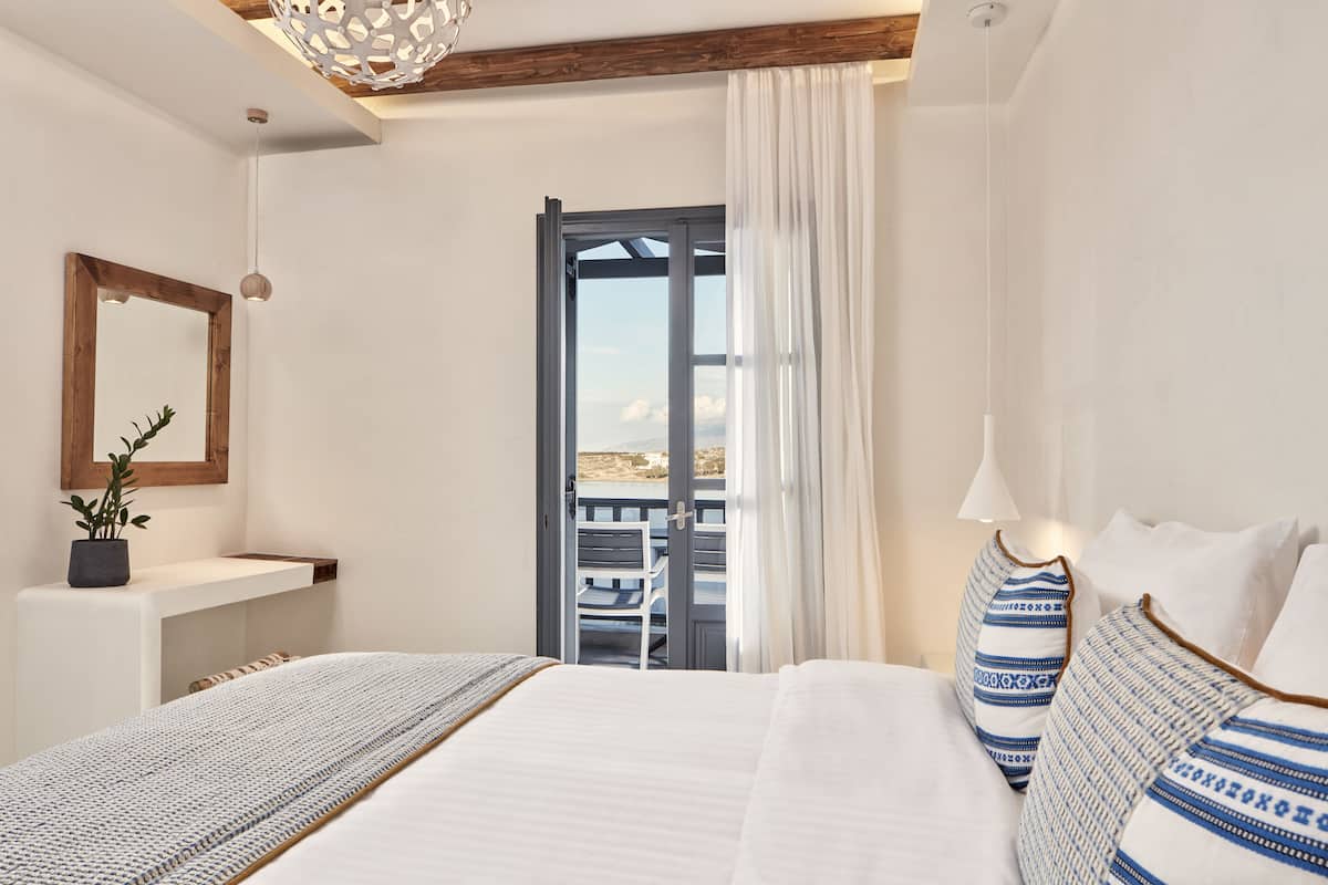 superior room | premium bedding, pillow-top beds, minibar, in-room safe