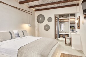 Ropa de cama de alta calidad, colchones con pillow-top y minibar 