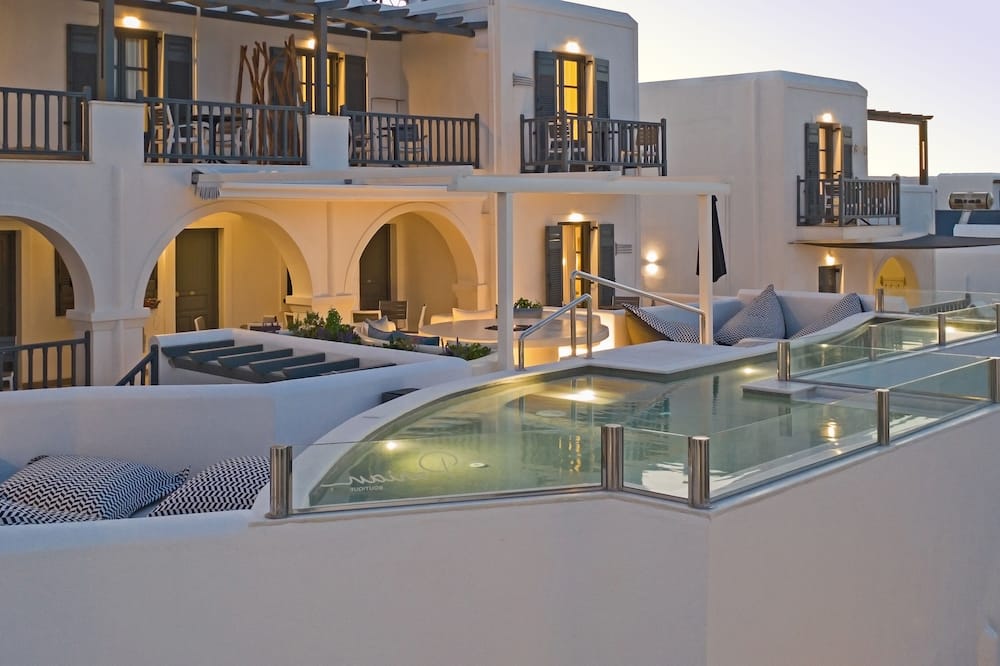 Parian Boutique Hotel