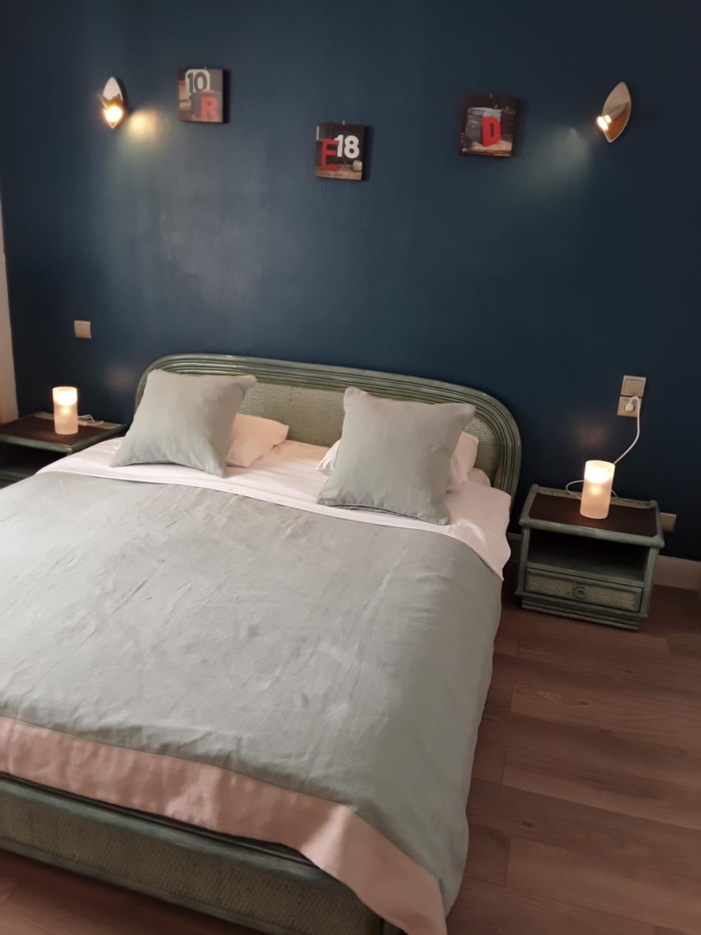 1 bedroom, individually decorated, individually furnished, desk