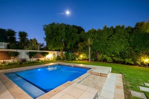 Outdoor pool - Millard Crescent Guest House (Gqeberha (Port Elizabeth))