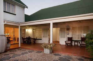 Property entrance - Millard Crescent Guest House (Gqeberha (Port Elizabeth))