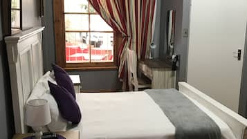 In-room safe, free WiFi