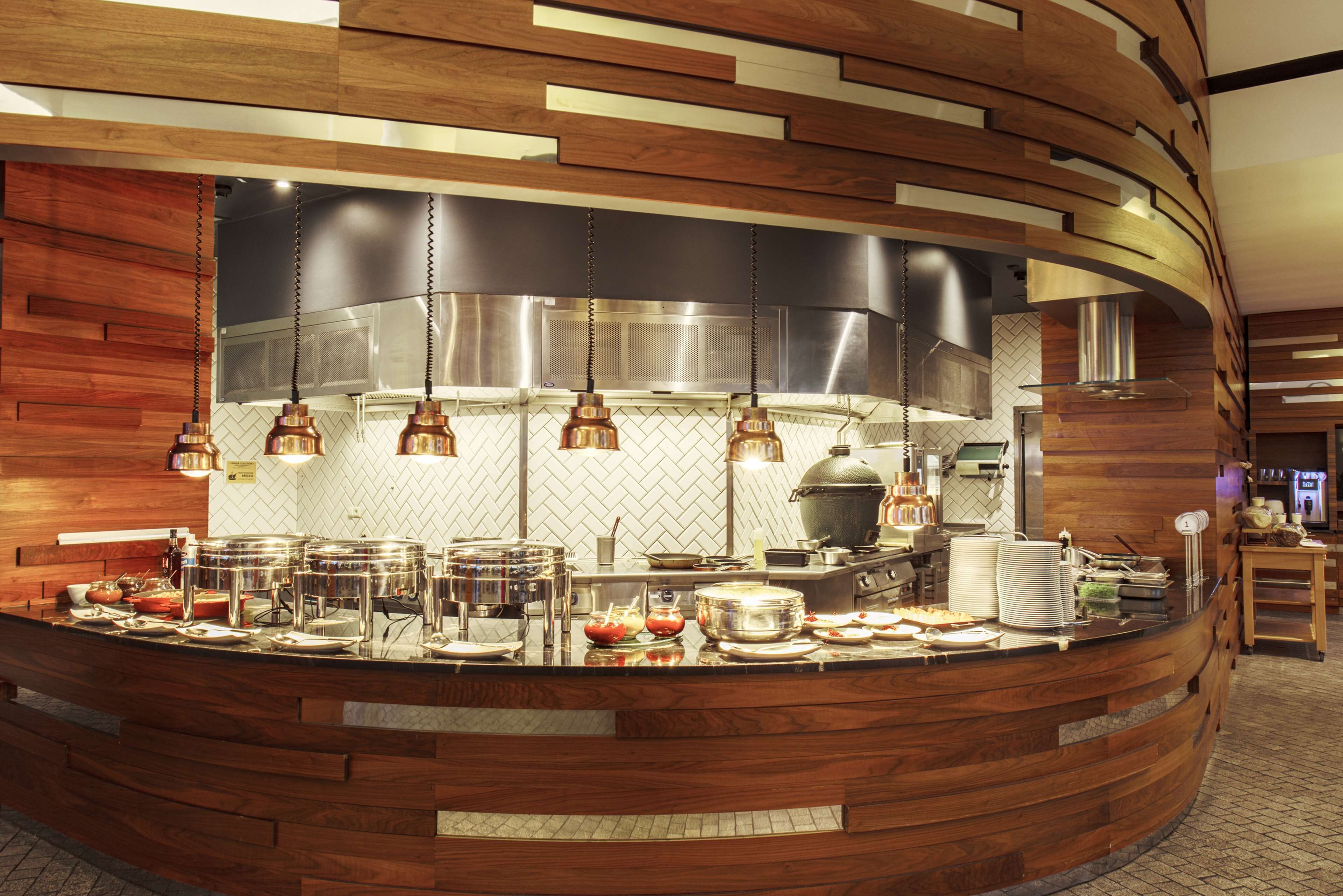 daily buffet breakfast (pln 110 per person)