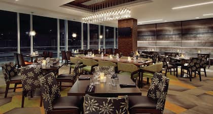 Hilton Garden Inn Calgary Downtown