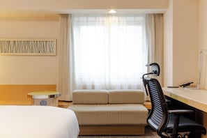 1 bedroom, desk, iron/ironing board, free WiFi