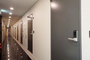 Hallway - OYO Hostel Myeongdong 1 (Seoul)