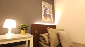 单人房 | 特色装修、特色家居、办公桌、免费 WiFi