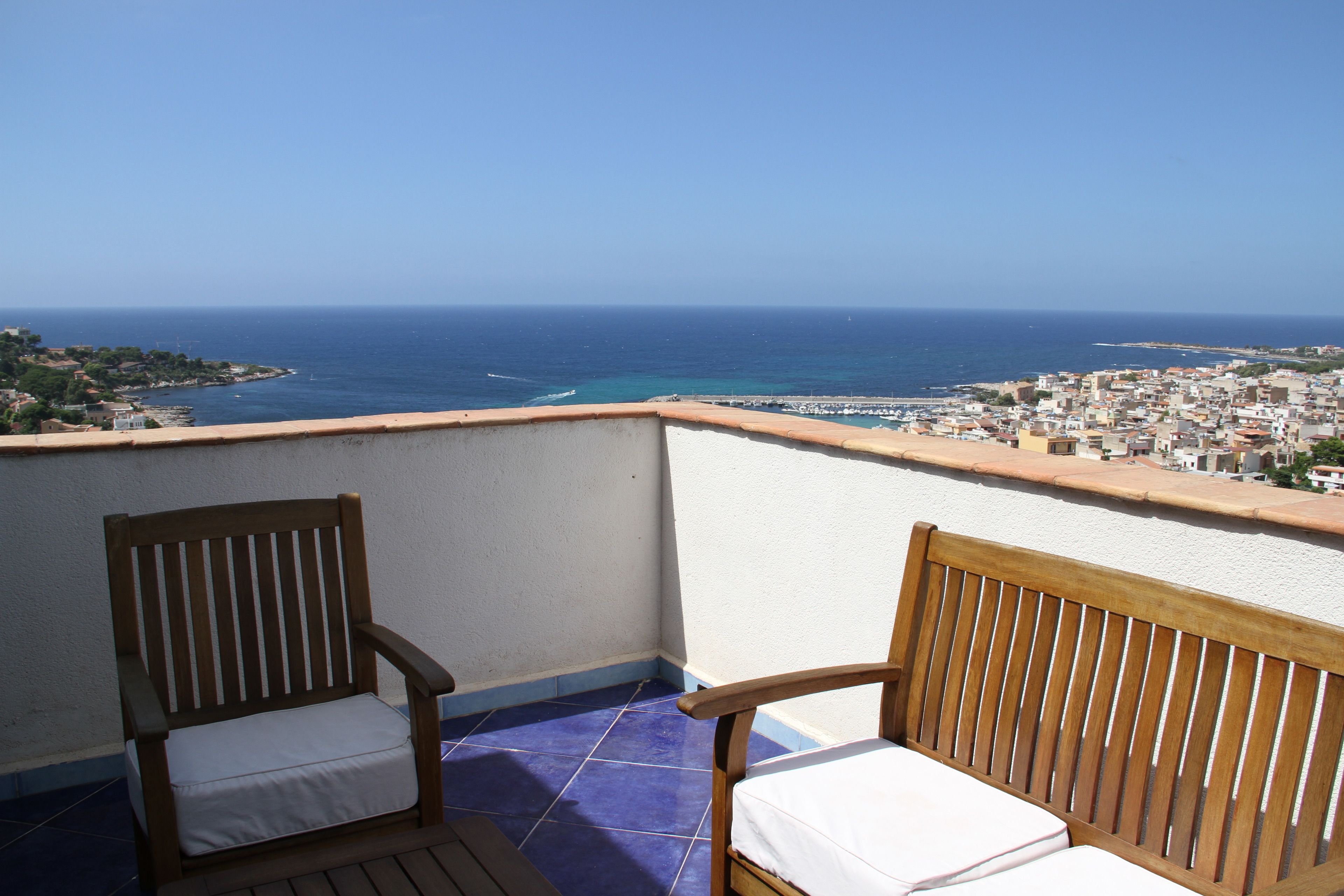 Doppelzimmer (external bathroom) | Terrasse/Patio