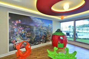 Spielezimmer