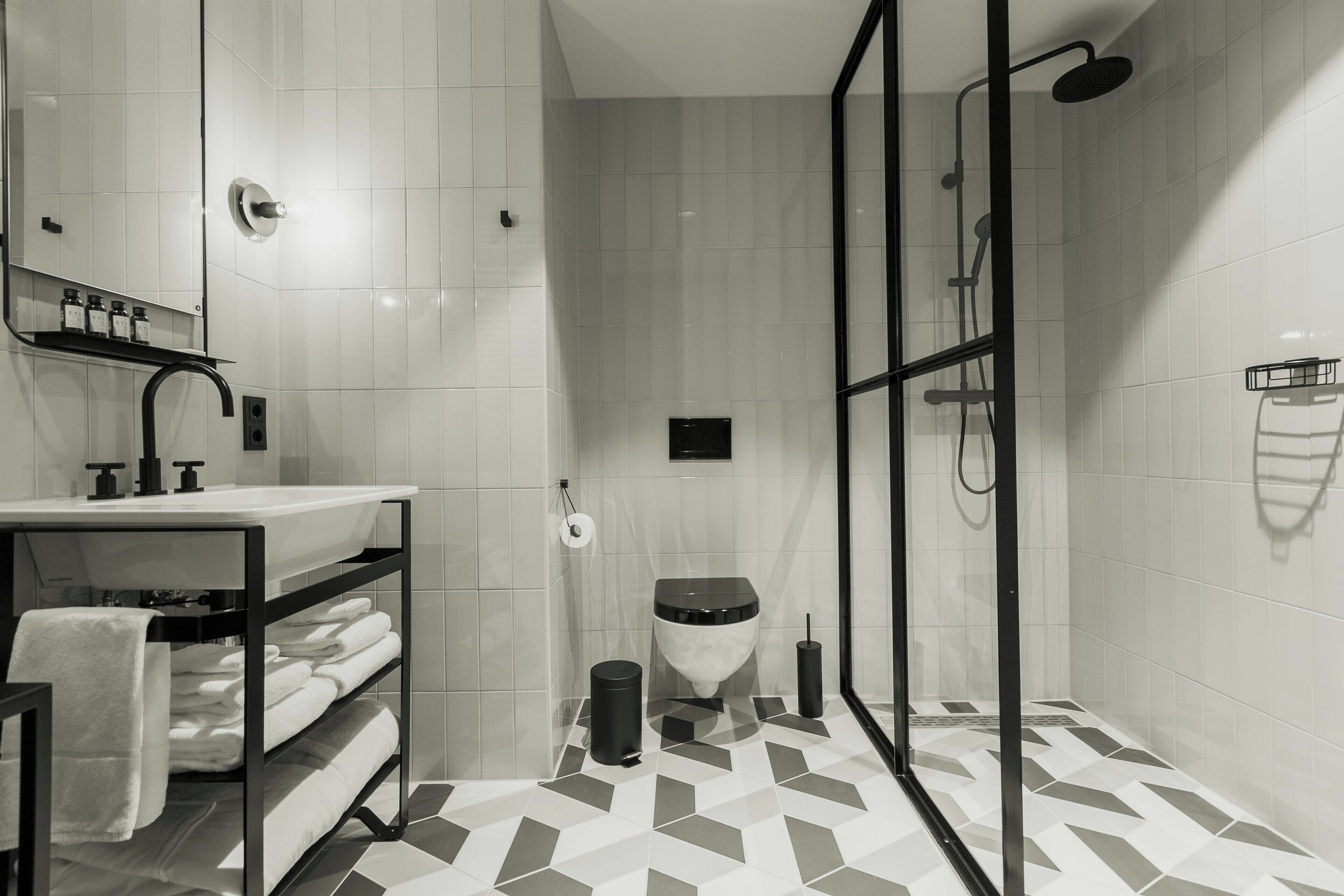 comfort double room | bathroom | shower, designer toiletries, hair dryer, bathrobes